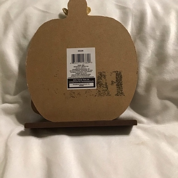 New Harvest Pumpkin “ Hello Fall “ Standing Plaque Sign - Picture 3 of 3